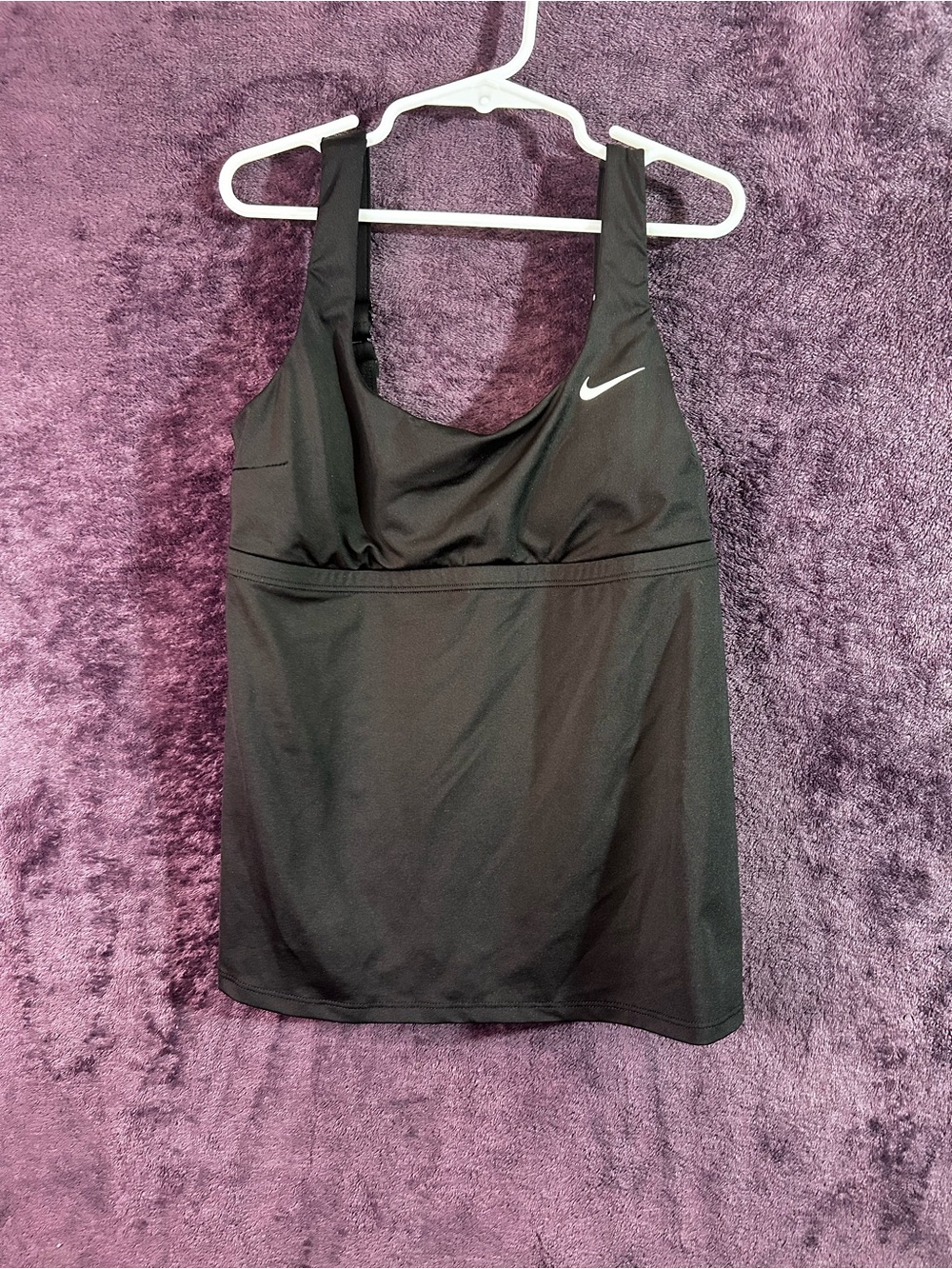 Nike Black Scoop-Neck Athletic Tank with Built-In Shelf Bra